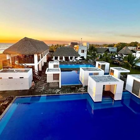 Hotel Maya Jade Хавай Екстериор снимка