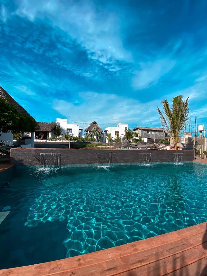 Hotel Maya Jade Хавай Екстериор снимка